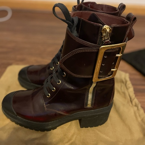 - [ ] Burberry scarcroft 50 buckle burgundy and gold size 37 1/2 $375.00 - Picture 4 of 7